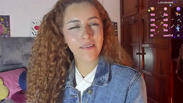 Snapshot of Isangel_ chatting on 09.16.25 Isangel  online show from 09.16.25