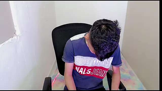 Snapshot of Alexxx_lov chatting on 02.26.25 Alexxx lov online show from 02.26.25