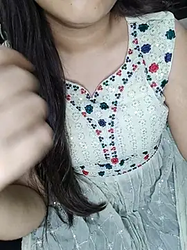 Snapshot of JANVI_MISHRA1 chatting on 04.07.26 JANVI MISHRA1 online show from 04.07.26