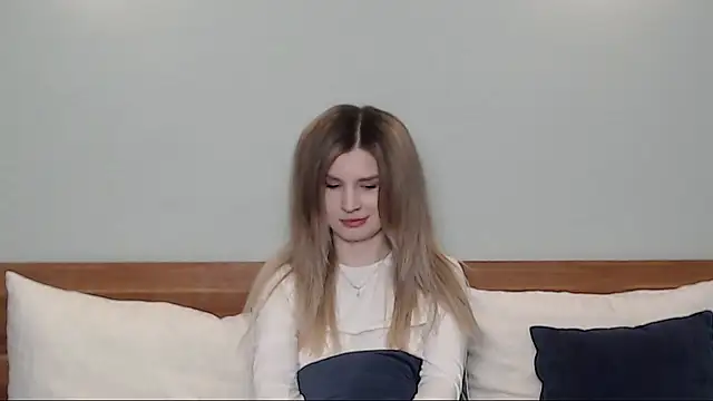 Chloe Addison online show from 02.12.25