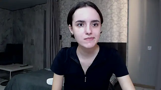 Snapshot of AmelieBanshee chatting on 10.06.25 AmelieBanshee online show from 10.06.25