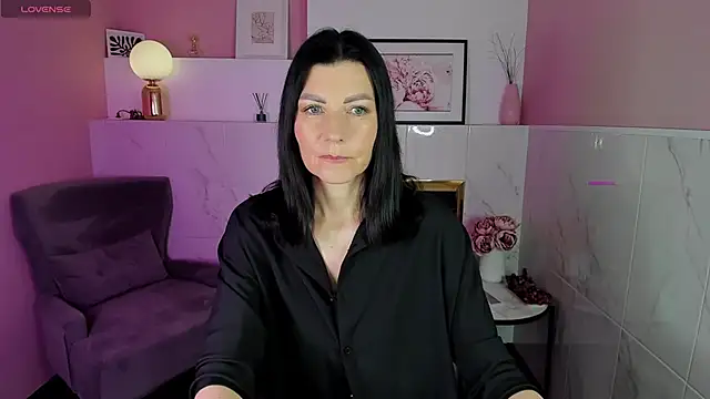 Snapshot of MonicaCheerful chatting on 01.30.25 MonicaCheerful online show from 01.30.25