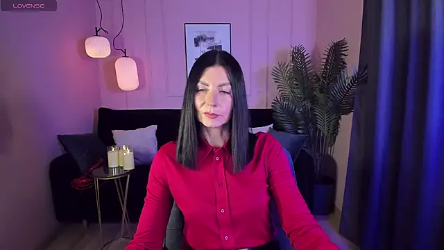 Snapshot of MonicaCheerful chatting on 02.11.25 MonicaCheerful online show from 02.11.25