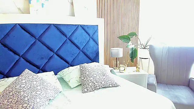 IsabelaWoods online show from 04.19.26