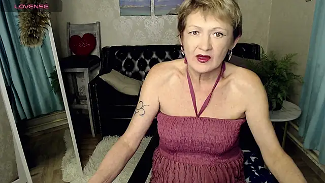 SexyGrandma  online show from 10.17.25