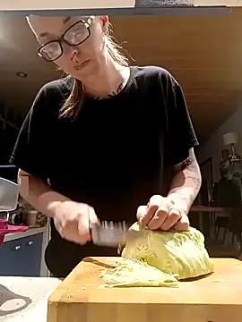 Snapshot of Astrid-Gilbert chatting on 02.10.25 Astrid-Gilbert online show from 02.10.25