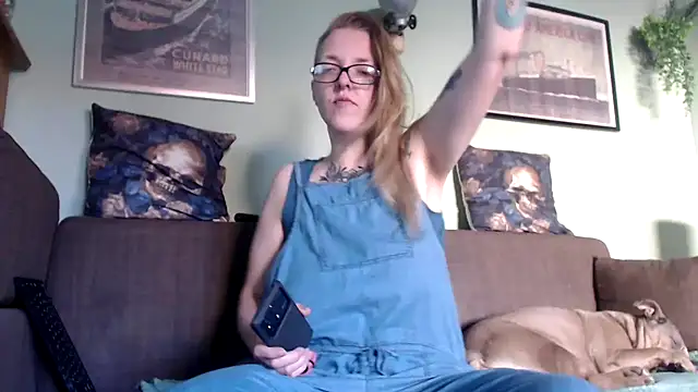 Snapshot of Astrid-Gilbert chatting on 03.18.25 Astrid-Gilbert online show from 03.18.25