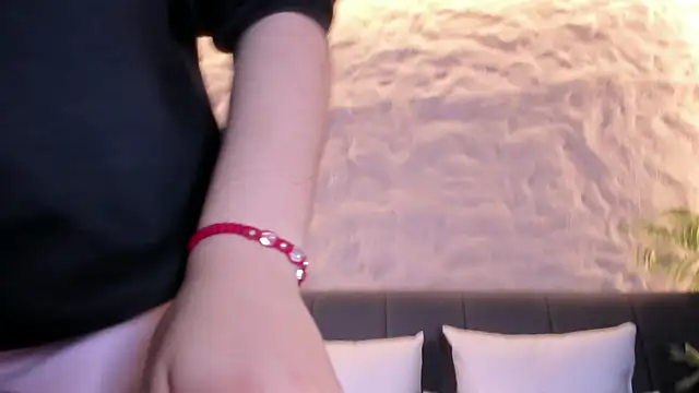 Shanntal  online show from 02.28.26