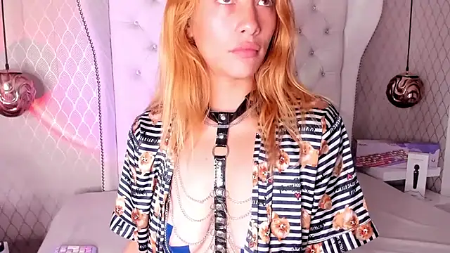 zoe taylorr1 online show from 03.14.25