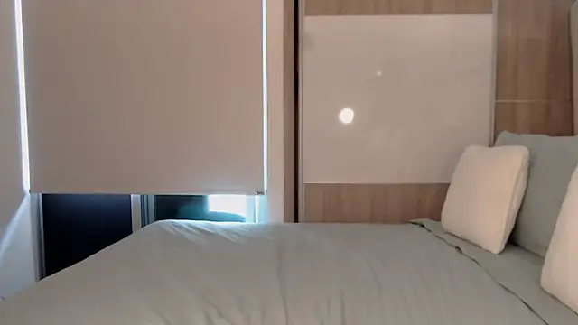 sofiaxox online show from 12.04.25