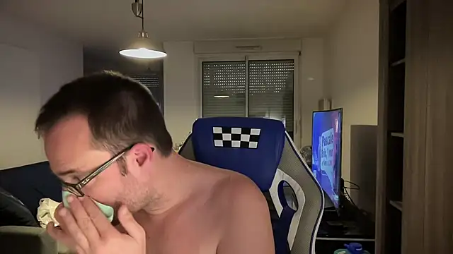 Funnyjul31 online show from 02.05.25