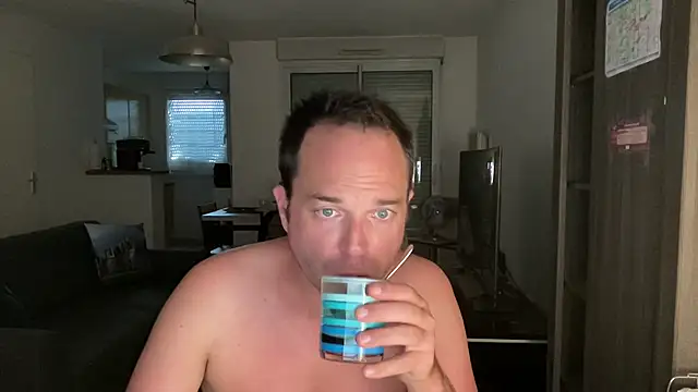 Funnyjul31 online show from 09.19.25