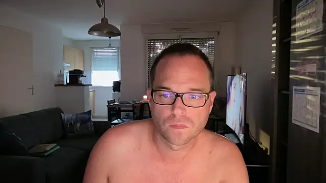 Funnyjul31 online show from 10.14.25