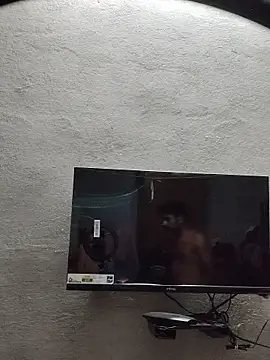 birds0641 online show from 10.27.25