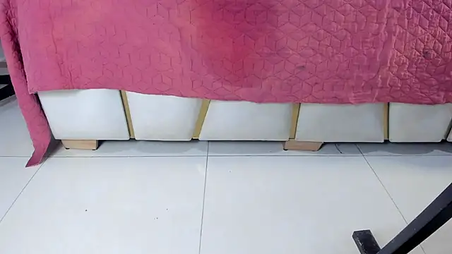 violet gray  online show from 03.07.25