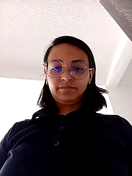 Snapshot of bri_ali chatting on 02.14.25 bri ali online show from 02.14.25