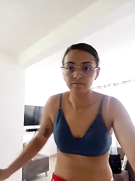 Snapshot of bri_ali chatting on 03.04.25 bri ali online show from 03.04.25