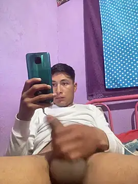 Snapshot of EduardoEspinoza12 chatting on 03.07.25 EduardoEspinoza12 online show from 03.07.25