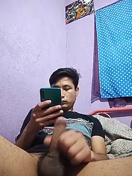 Snapshot of EduardoEspinoza12 chatting on 10.15.25 EduardoEspinoza12 online show from 10.15.25