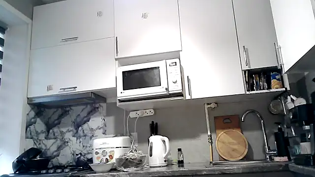 Misssweet s online show from 11.04.25