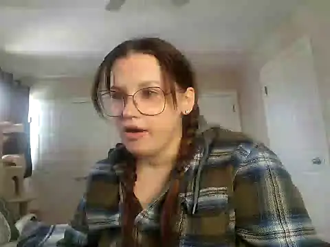 Snapshot of MrsJess chatting on 01.28.25 MrsJess online show from 01.28.25