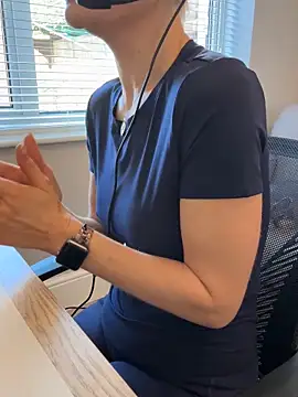 Phoebe Lily online show from 09.09.25