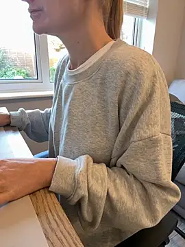 Phoebe Lily online show from 10.22.25