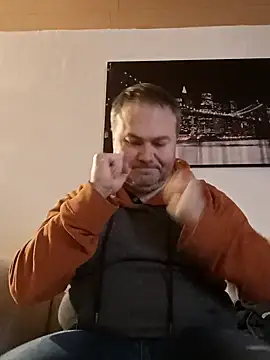 Snapshot of Pourleplasirs chatting on 02.06.25 Pourleplasirs online show from 02.06.25