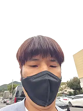 Tyyyggjju online show from 10.30.25