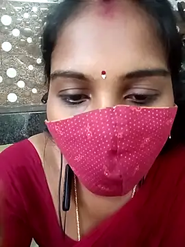 Snapshot of Tamil_roja17 chatting on 11.08.25 Tamil roja17 online show from 11.08.25