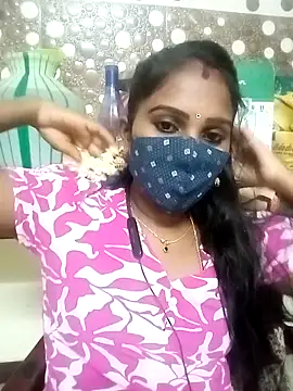 Snapshot of Tamil_roja17 chatting on 11.13.25 Tamil roja17 online show from 11.13.25