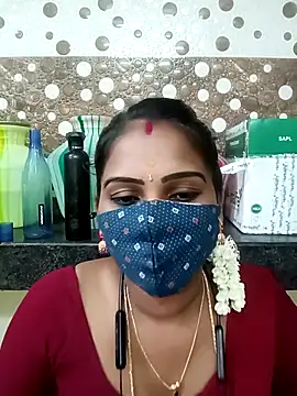 Snapshot of Tamil_roja17 chatting on 11.16.25 Tamil roja17 online show from 11.16.25