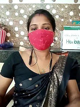 Snapshot of Tamil_roja17 chatting on 11.19.25 Tamil roja17 online show from 11.19.25