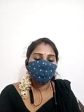 Snapshot of Tamil_roja17 chatting on 12.13.25 Tamil roja17 online show from 12.13.25