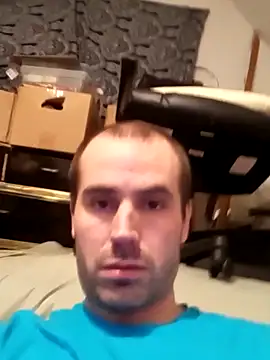 Snapshot of Millyrock32 chatting on 11.14.25 Millyrock32 online show from 11.14.25