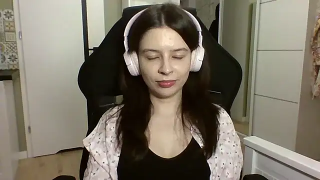 LariceSexy online show from 04.18.26