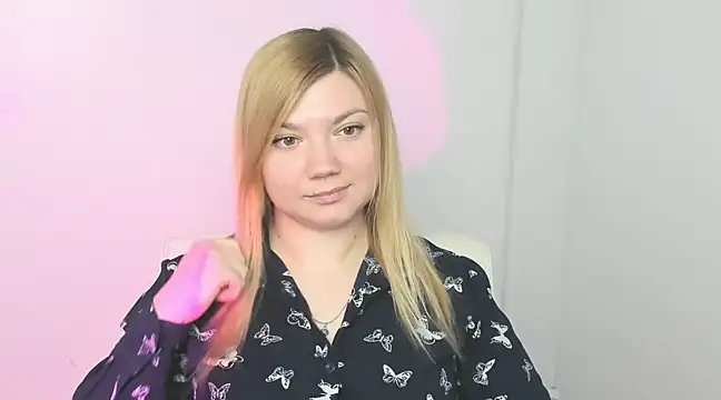 Lola moree online show from 03.17.25