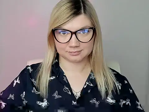 Lola moree online show from 10.08.25