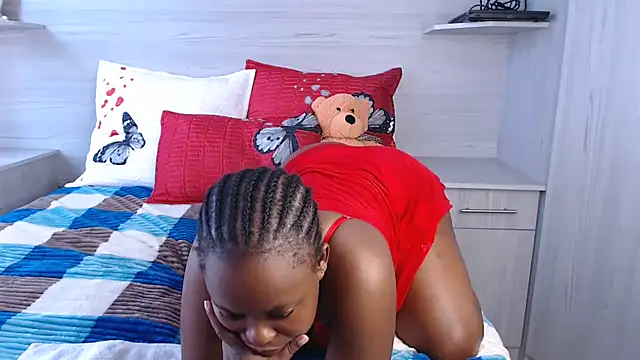 Snapshot of Cherry-brown55 chatting on 02.28.25 Cherry-brown55 online show from 02.28.25