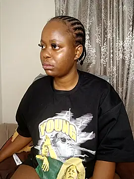 Snapshot of Cherry-brown55 chatting on 11.30.25 Cherry-brown55 online show from 11.30.25