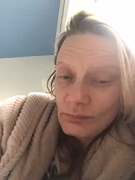 Snapshot of blondey206 chatting on 03.24.26 blondey206 online show from 03.24.26