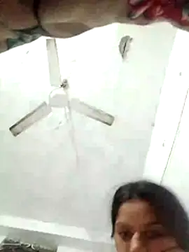 Snapshot of saaniya chatting on 02.19.26 saaniya online show from 02.19.26
