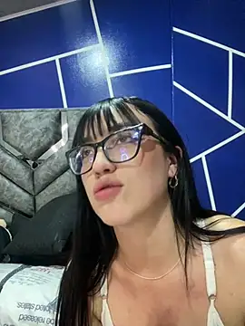 Snapshot of Melody_rousse_ chatting on 02.19.25 Melody rousse online show from 02.19.25