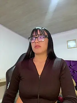 Snapshot of Melody_rousse_ chatting on 02.22.25 Melody rousse online show from 02.22.25