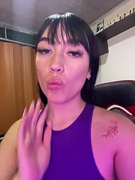 Snapshot of Melody_rousse_ chatting on 10.17.25 Melody rousse online show from 10.17.25