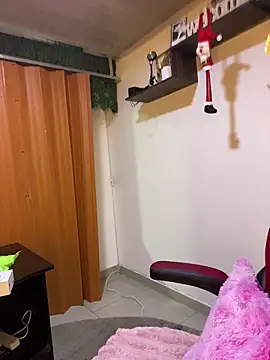 Snapshot of Melody_rousse_ chatting on 11.21.25 Melody rousse online show from 11.21.25