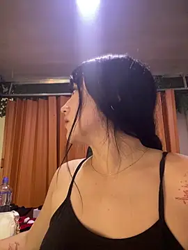 Snapshot of Melody_rousse_ chatting on 12.15.25 Melody rousse online show from 12.15.25