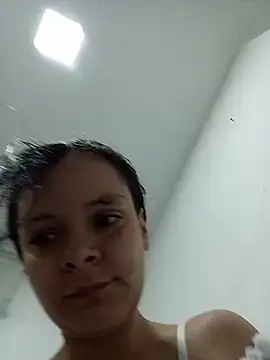 Snapshot of Ariasmithog chatting on 12.22.25 Ariasmithog online show from 12.22.25