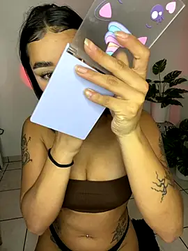 meli ortiz  online show from 11.24.25