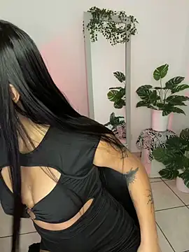 meli ortiz  online show from 12.04.25